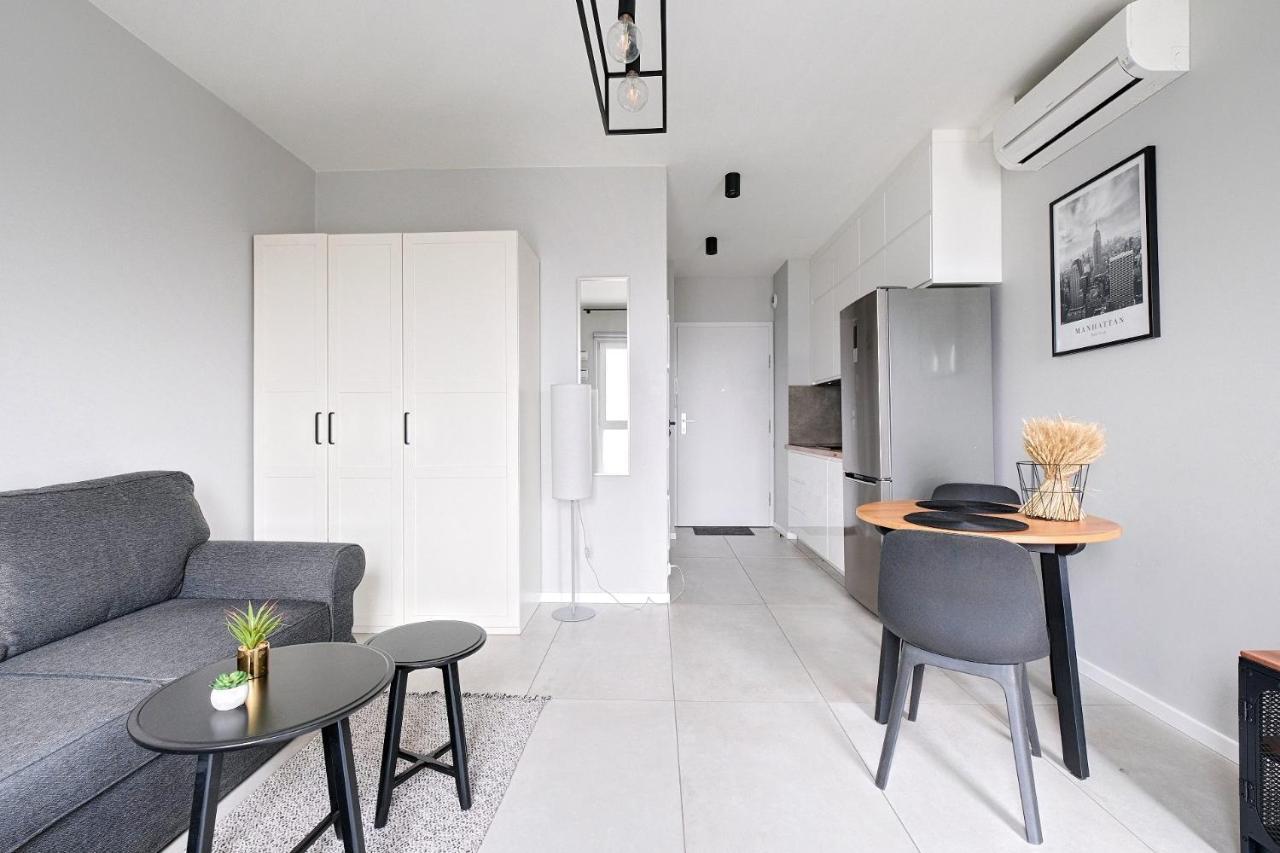 Targowa 10 National Stadium Apartment วอร์ซอ ภายนอก รูปภาพ